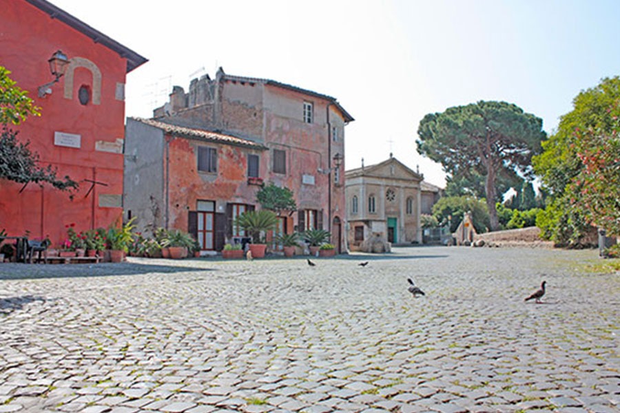 מוטובון - אתרים מרכזיים בעיירה